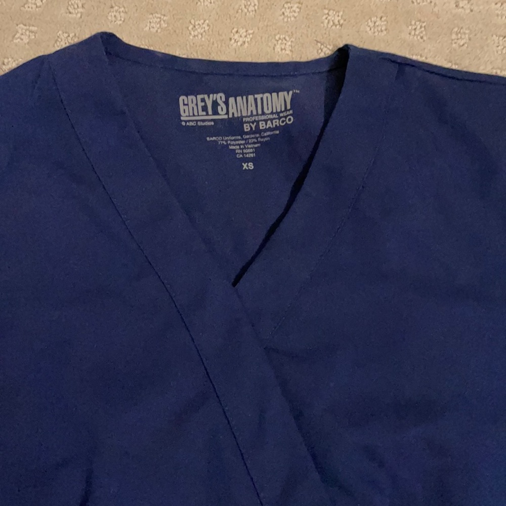 Barco Grey’s Anatomy scrub tops size XS